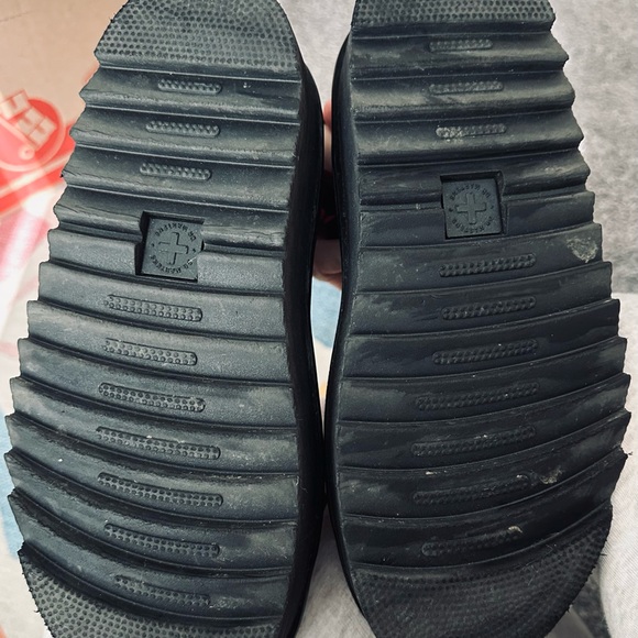 Hello Kitty Doc Marten Sandals - Picture 3 of 3